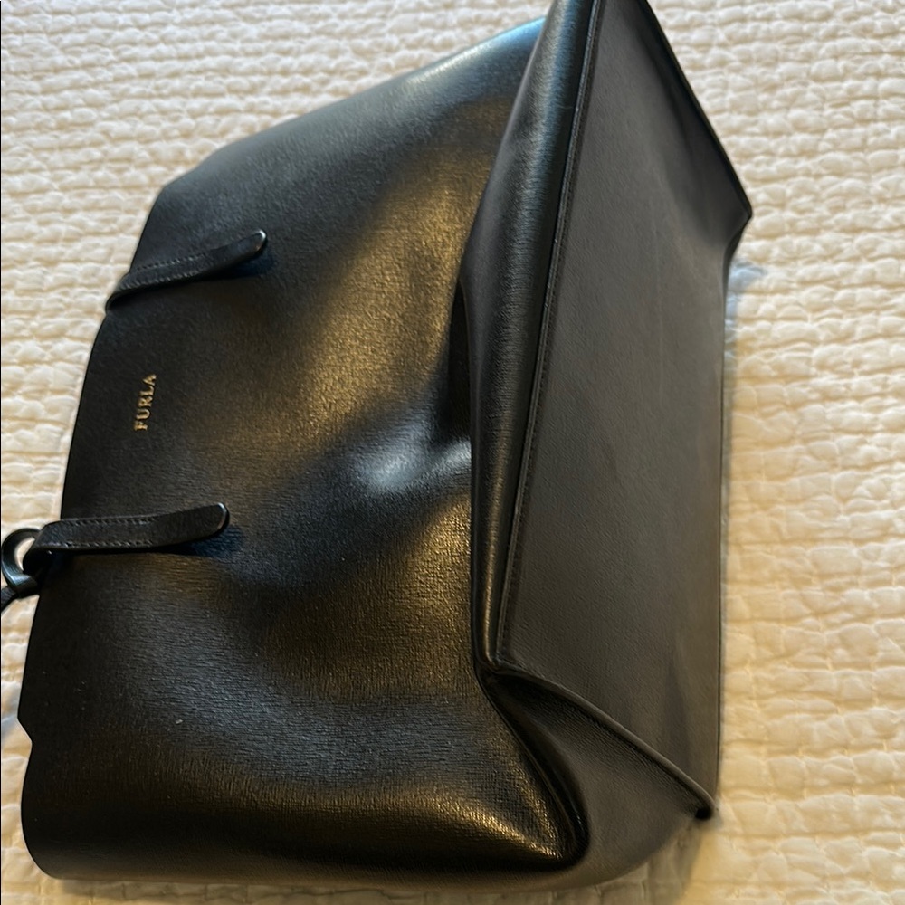 Furla Black Leather Tote with Structured Design - Picture 6 of 8